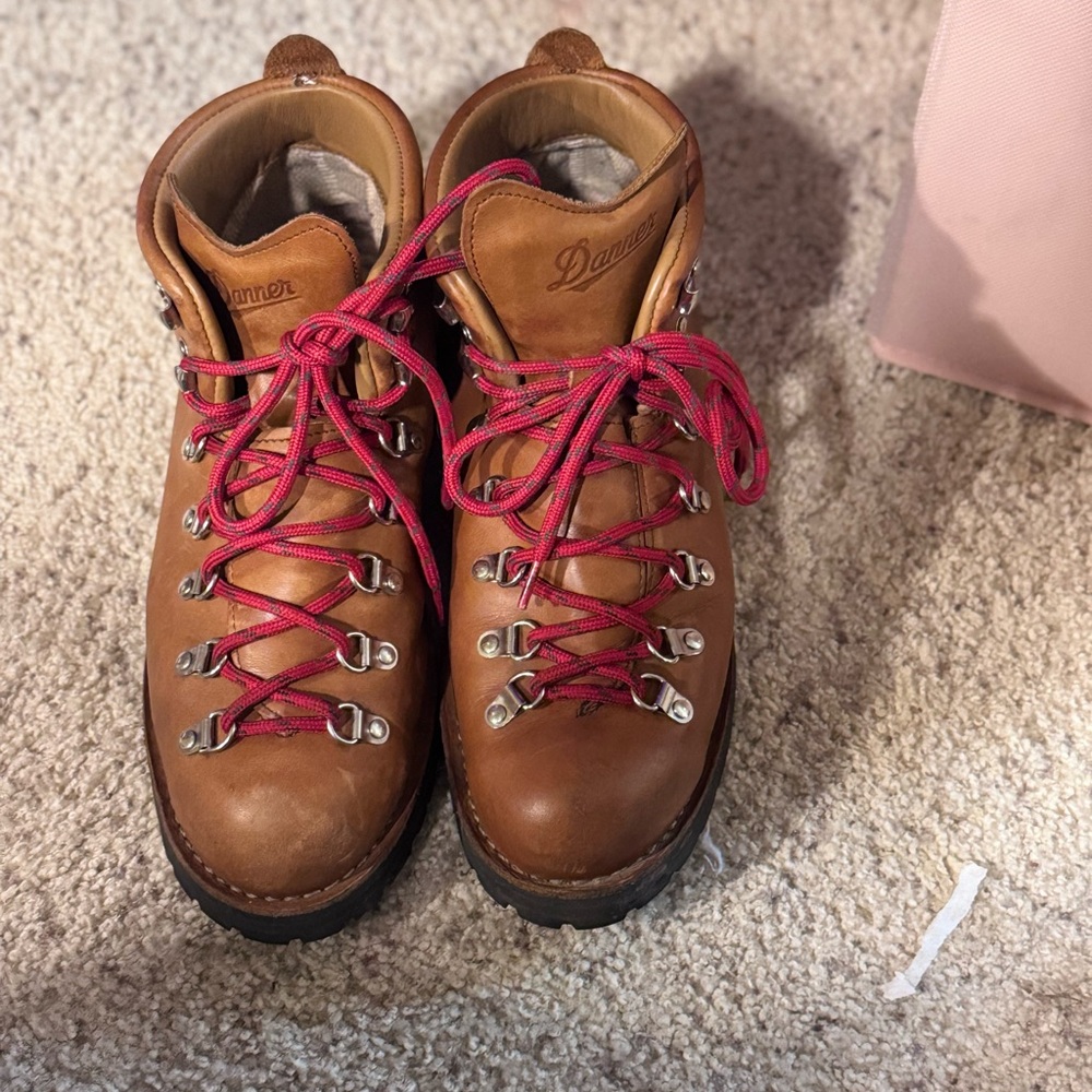 Pre Owned Danner Hiking Boots